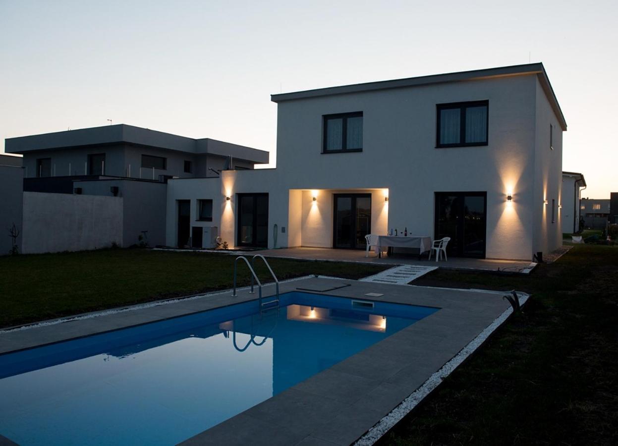 Guesthouse Parndorf Eksteriør bilde