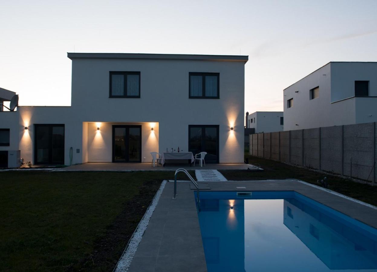 Guesthouse Parndorf Eksteriør bilde